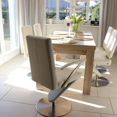 Ferienhaus-mee-h-rzeit Holiday home *