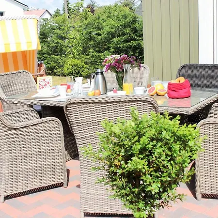 Ferienhaus-mee-h-rzeit Holiday home *